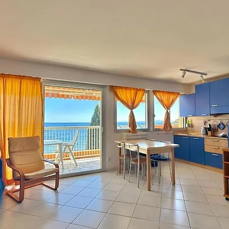 Avec Vue Panoramique Sur La Mer, Balcon, Parking, Acces Prive A La Lejlighed Saint-Raphaël